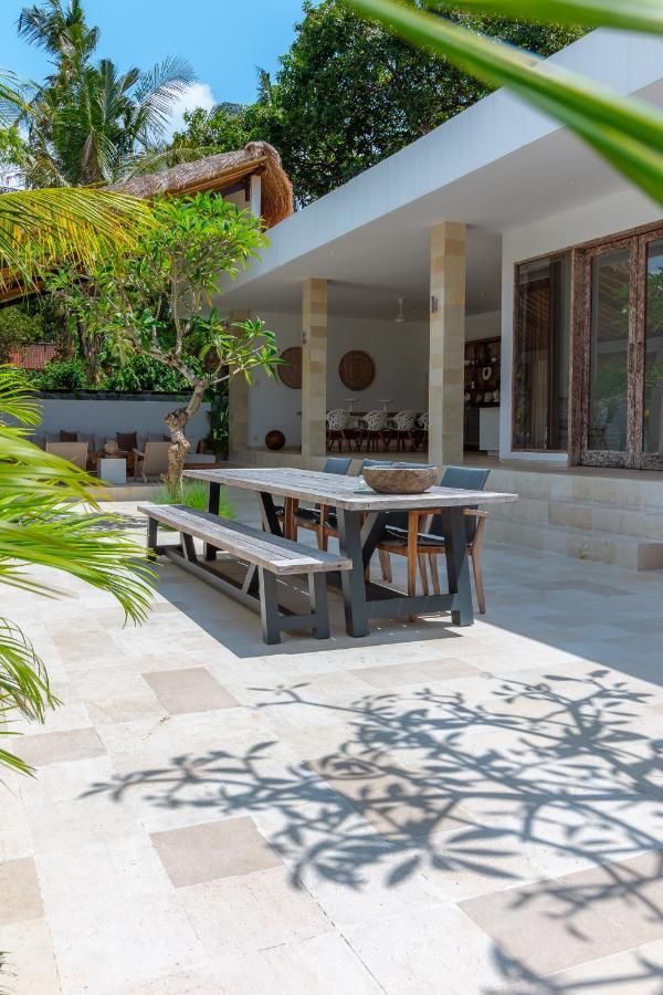 Villa Rasa Senang, With Private Cook And Pool Karangasem Exterior foto